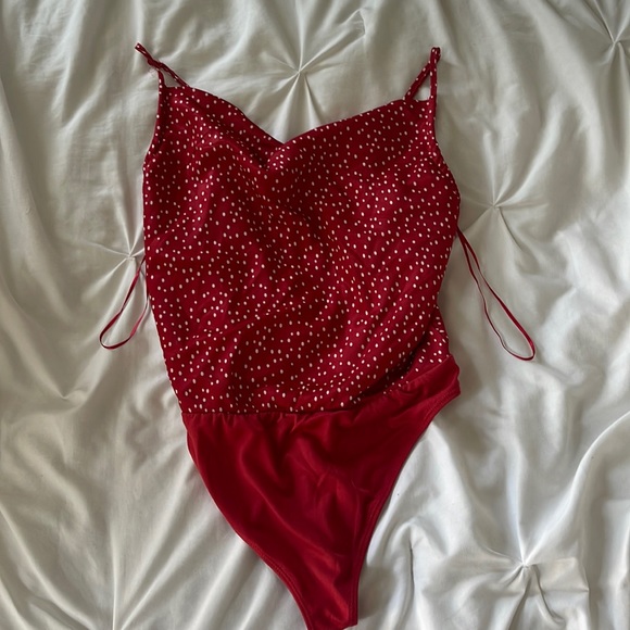 Red and white polka dot cowl neck bodysuit - Picture 2 of 4
